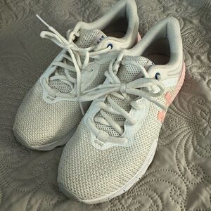 Under Armour Charged escape